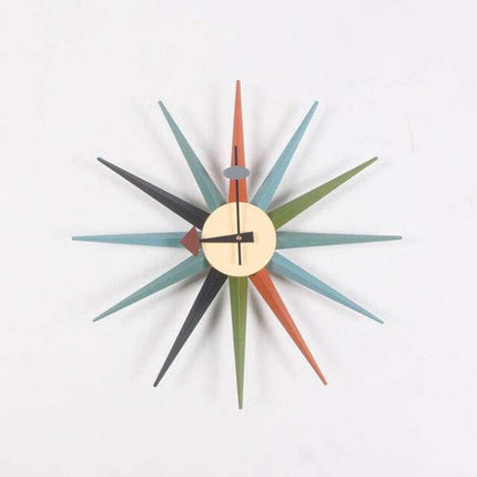 Väggklocka i retro starburst design