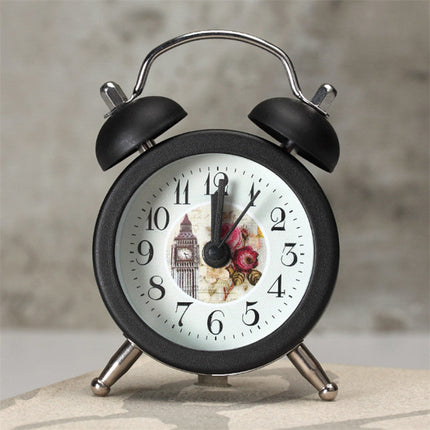 Klassisk rund väckarklocka med klockor