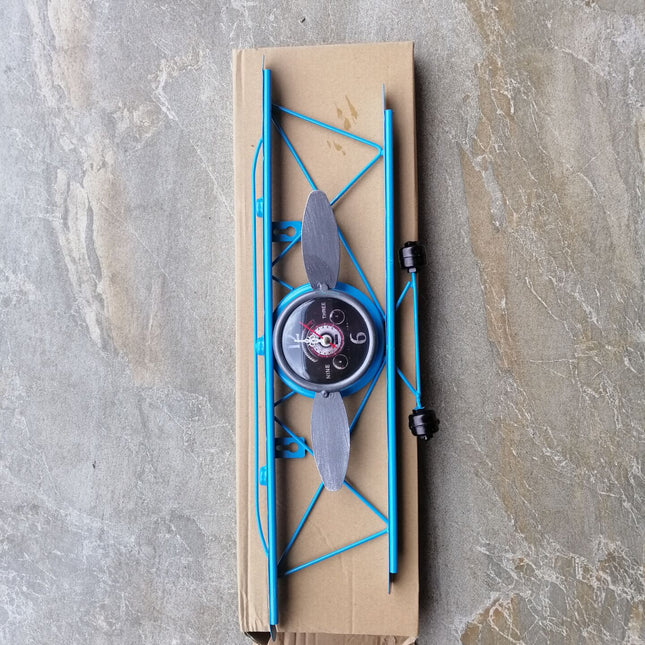 Industriell väggklocka formad som flygplan