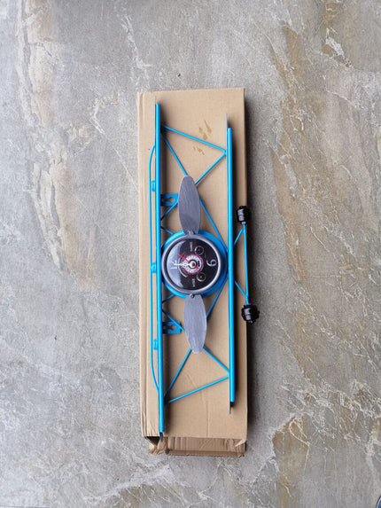 Industriell väggklocka formad som flygplan