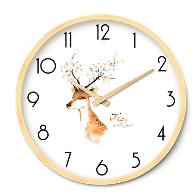 Rund Väggklocka i Ljust Trä