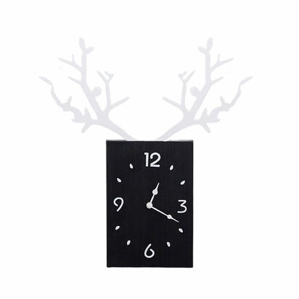 Nordisk design väggklocka med hjorthorn
