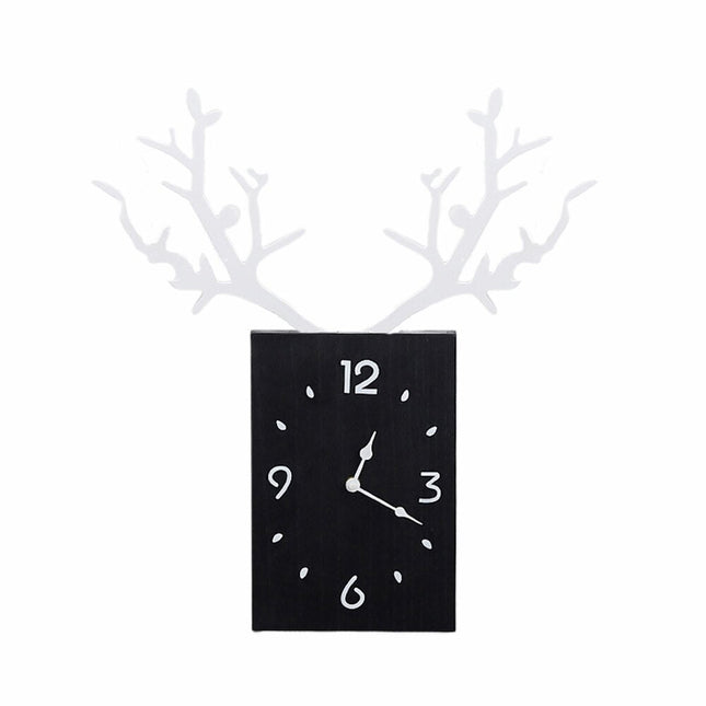 Nordisk design väggklocka med hjorthorn