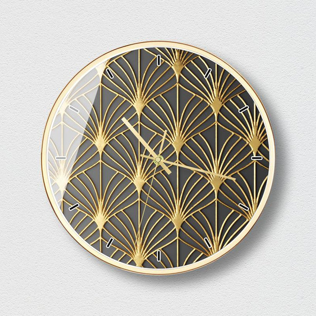 Elegant Väggklocka med Unikt Mönster