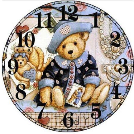 Väggklocka i lantlig stil med blommor