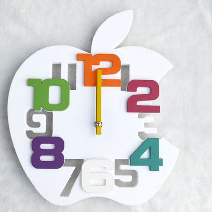 Väggklocka formad som ett äpple