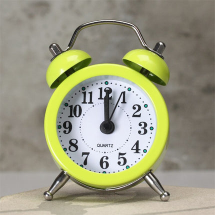 Klassisk rund väckarklocka med klockor