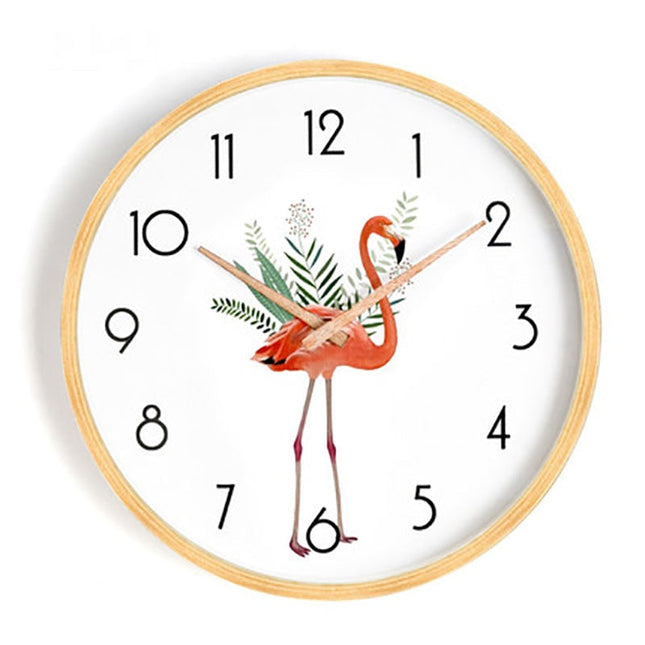 Rund Väggklocka i Ljust Trä