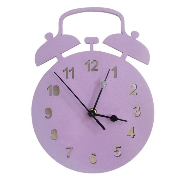 Väggklocka designad som en väckarklocka