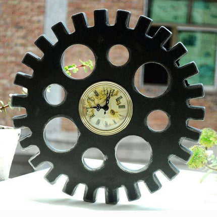 Industriell väggklocka designad som kugghjul