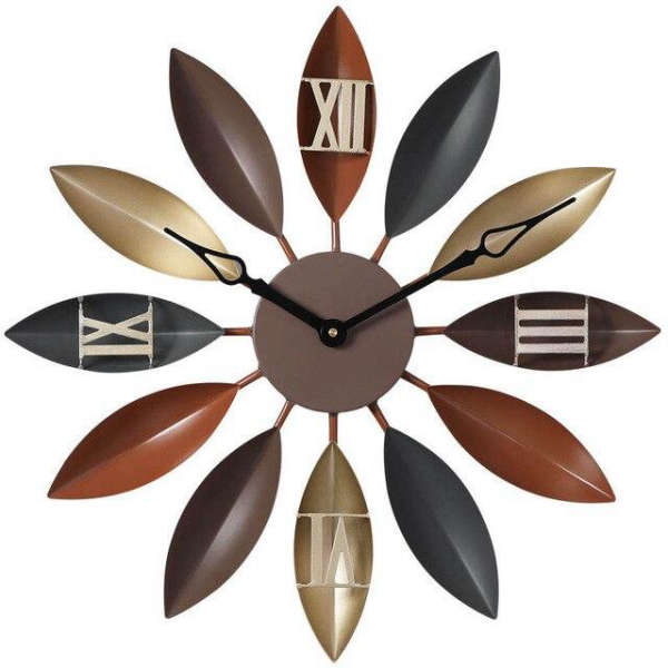 Färgglad väggklocka med blomblad design