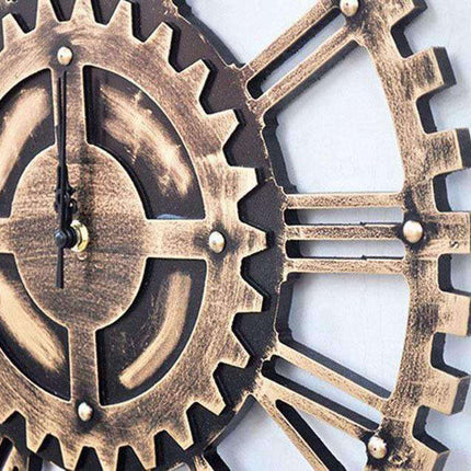 Stor industriell väggklocka med kugghjul