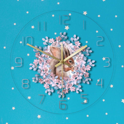 Söt LED väggklocka med ekorrmotiv