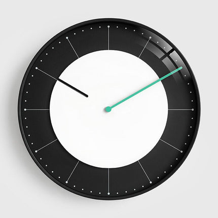 Minimalistisk väggklocka i modern design