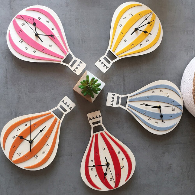 Väggklocka luftballong för barnrum