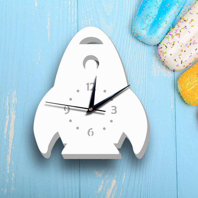 Vit väggklocka raket för barnrum