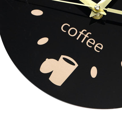 Väggklocka med katt och kaffe-tema