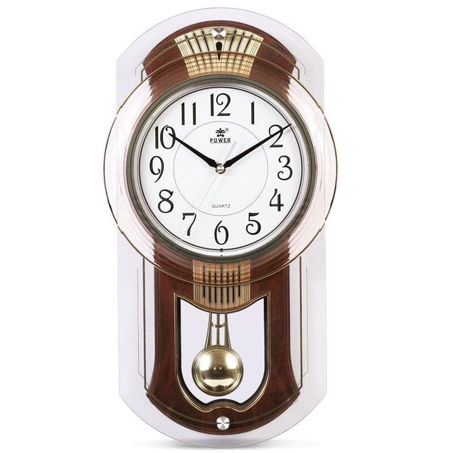 Klassisk pendelklocka i traditionell stil