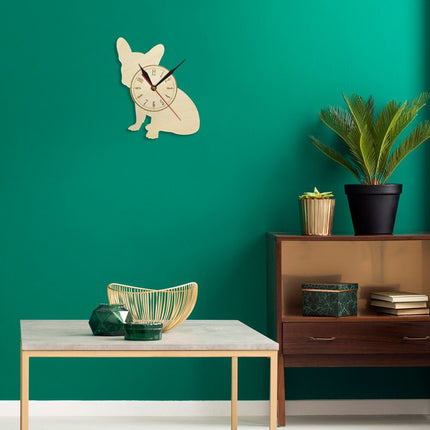 Väggklocka i trä hundsiluett design