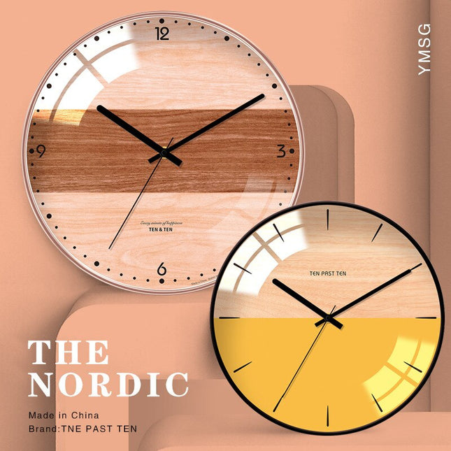 Modern Väggklocka Tvåfärgad Trä Design