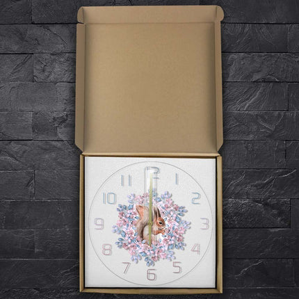 Söt LED väggklocka med ekorrmotiv