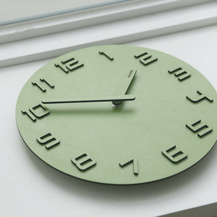 Minimalistisk väggklocka med 3D-siffror