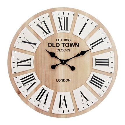 Väggklocka i trä med retrodesign