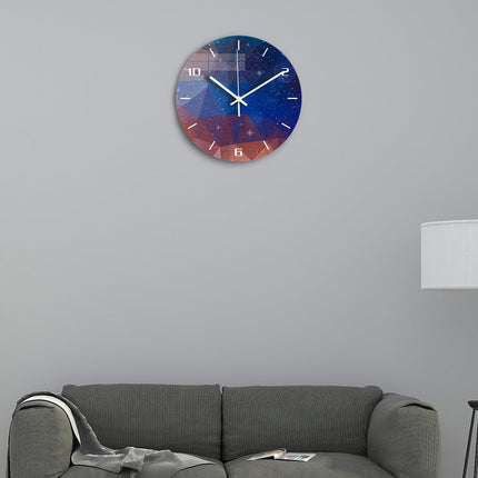 Modern väggklocka med galaxmotiv design