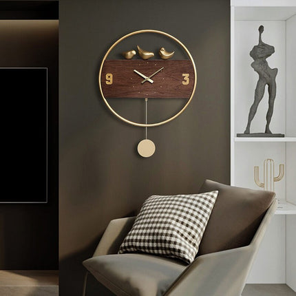 Design väggklocka i trä med fåglar