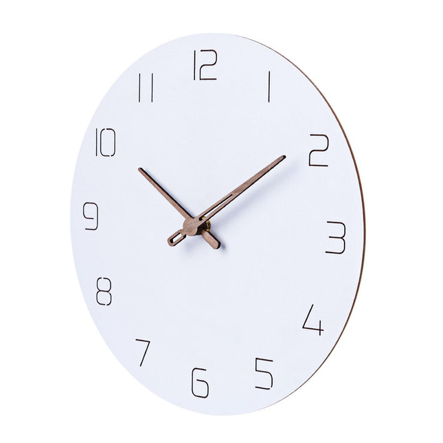 Minimalistisk Skandinavisk Väggklocka i Trä