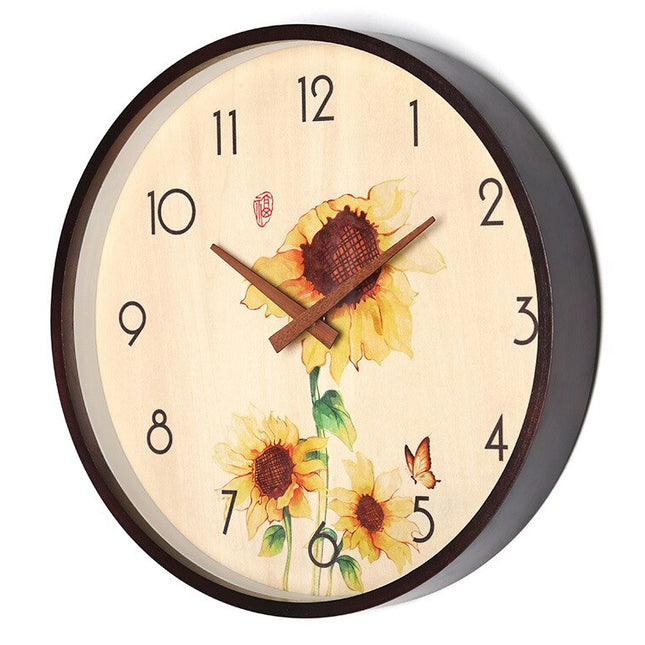 Väggklocka i trä med bambu motiv