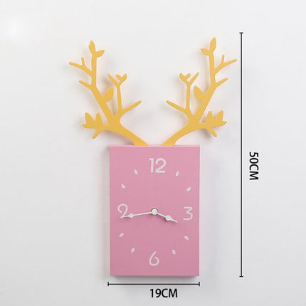 Nordisk design väggklocka med hjorthorn