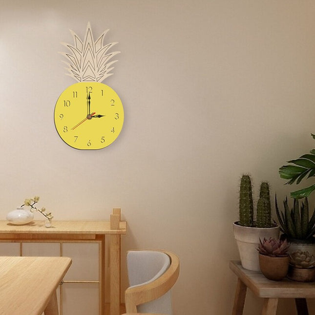 Väggklocka för barnrum med ananasdesign