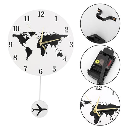 Väggklocka med världskarta och pendel