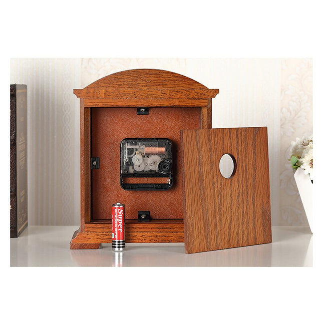 Klassisk bordsklocka med träram