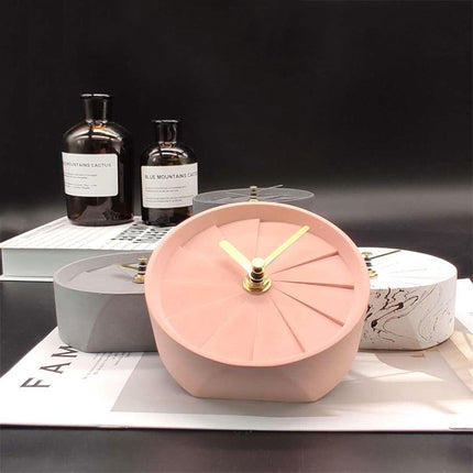 Liten modern bordsklocka för skrivbord