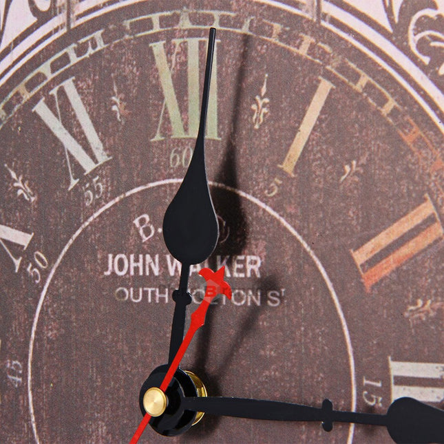 Stor väggklocka i vintage trästil