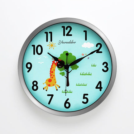 Rund väggklocka med giraff för barn