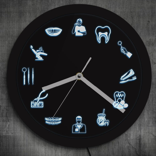 Lysande väggklocka för tandläkarmottagning