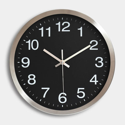 Enkel väggklocka med silverram