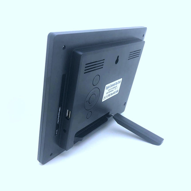 Digital klocka med datum för seniorer