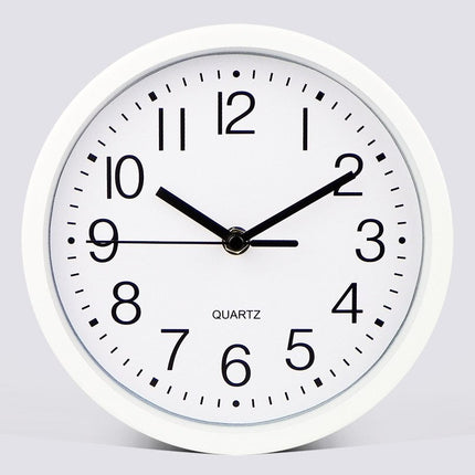 Klassisk rund vit väggklocka