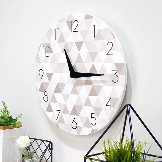 Design väggklocka för barnrum geometrisk