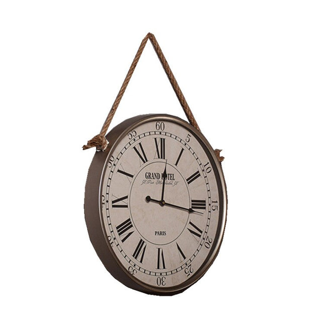 Hängande väggklocka med rep Grand Hotel