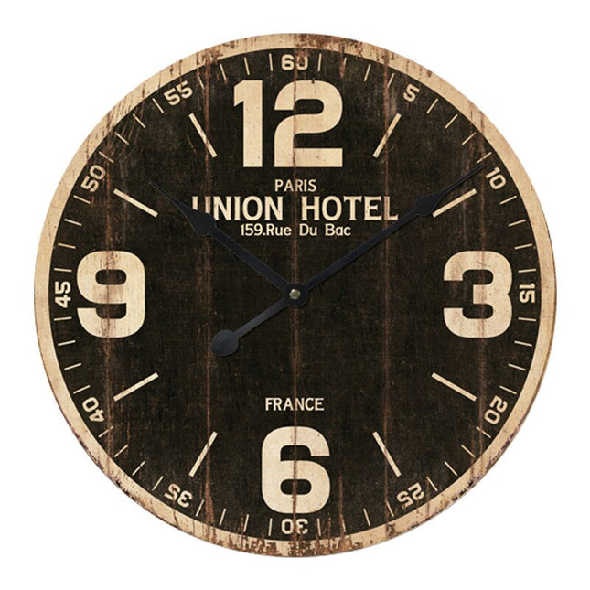 Stor färgglad väggklocka i retrostil