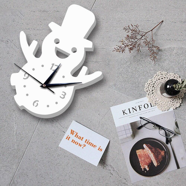 Väggklocka för barn i snögubbeform