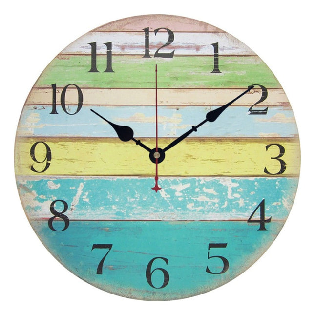 Väggklocka i trä med maritim design