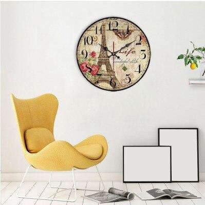 Väggklocka med romantiskt Paris-tema