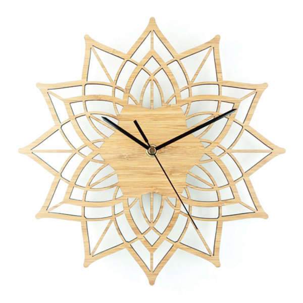 Stor väggklocka i trä mandala