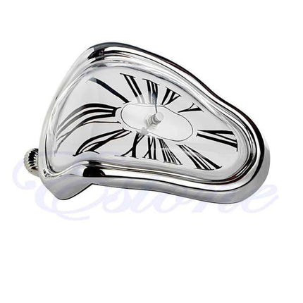 Surrealistisk smältande klocka i Dali-stil